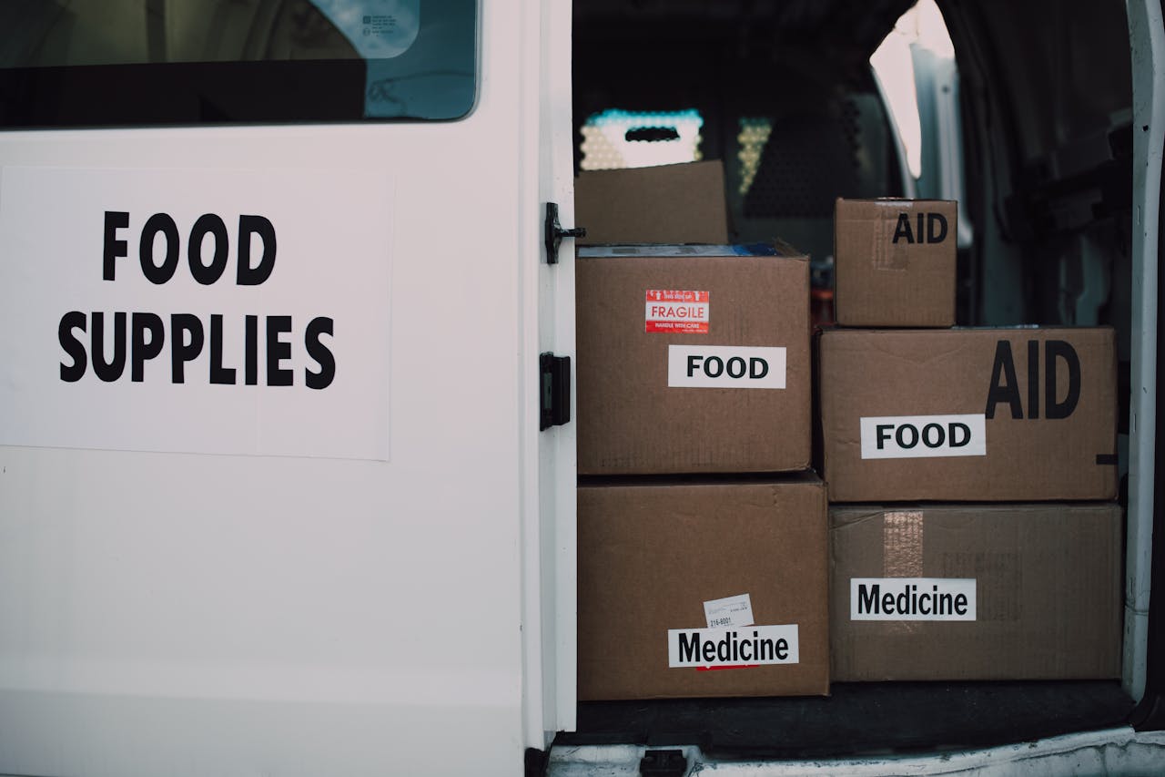 Labeled Boxes in a Van